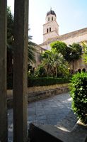 Garden of the Romance cloister. Click to enlarge the image.