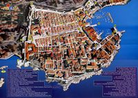 La ville close de Dubrovnik en Croatie. Carte touristique de la ville close de Dubrovnik. Cliquer pour agrandir l'image.