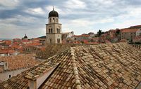 Les fortifications de Dubrovnik en Croatie. Toits vus des remparts. Cliquer pour agrandir l'image.