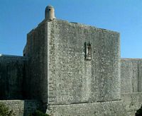 Les fortifications de Dubrovnik en Croatie. Fortifications maritimes. Tour Puncijela. Cliquer pour agrandir l'image.