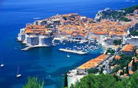 Les fortifications de Dubrovnik en Croatie. Le port. Vieux port. Cliquer pour agrandir l'image.