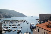 Les fortifications de Dubrovnik en Croatie. Le port. Le port de Dubrovnik. Cliquer pour agrandir l'image.
