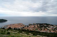 La ville de Dubrovnik en Croatie. Dubrovnik vue depuis le mont Saint-Serge. Cliquer pour agrandir l'image.