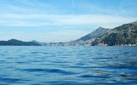 La ville de Dubrovnik en Croatie. Dubrovnik vue depuis le bateau de Cavtat. Cliquer pour agrandir l'image.