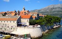 La ville de Korčula, île de Korčula en Croatie. Fort du port. Cliquer pour agrandir l'image.