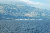 La ville de Makarska en Croatie. Makarska vue depuis la mer. Cliquer pour agrandir l'image.