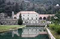 La ville moderne de Dubrovnik en Croatie. Le château Sorkočević à Komolac (auteur Bracodbk). Cliquer pour agrandir l'image.