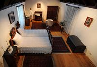 Chambre à coucher populaire au musée ethnographique de Split. Cliquer pour agrandir l'image.