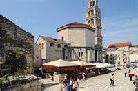 La ville de Split en Croatie. Le palais de Dioclétien. La cathédrale Saint-Domnius de Split. Cliquer pour agrandir l'image.