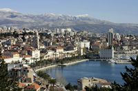 La ville de Split en Croatie. La Riva de Split (auteur Office Tourisme Split). Cliquer pour agrandir l'image.