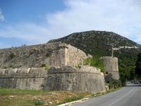 La ville de Ston, presqu'île de Pelješac en Croatie. Forteresse. Cliquer pour agrandir l'image.