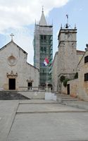 La ville de Supetar, île de Brač en Croatie. La tour de l'horloge. Cliquer pour agrandir l'image.