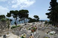 La ville de Supetar, île de Brač en Croatie. Le cimetière marin. Cliquer pour agrandir l'image.