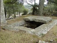 Het Romeinse mausoleum (auteur Giricinka). Klikken om het beeld te vergroten in Flickr (nieuwe tab).