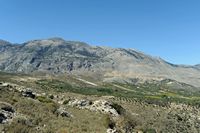 Le massif du Psiloritis en Crète. Le mont Koudouni vu depuis Prinias. Cliquer pour agrandir l'image dans Adobe Stock (nouvel onglet).