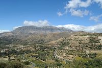 Le massif du Psiloritis en Crète. Le mont Ampelakia vu depuis Agia Varvara. Cliquer pour agrandir l'image dans Adobe Stock (nouvel onglet).