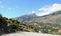Le massif du Psiloritis en Crète. Les monts Mavri et Alikadam vus depuis Vorizia. Cliquer pour agrandir l'image dans Adobe Stock (nouvel onglet).