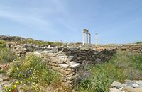 Le quartier du Lac de Délos en Grèce. La loge des Poséidoniastes. Cliquer pour agrandir l'image dans Adobe Stock (nouvel onglet).