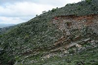 Géologie de l’île de Crète. Carrière de calcaire en plaquettes (Plattenkalk) près de Zoniana. Cliquer pour agrandir l'image dans Adobe Stock (nouvel onglet).