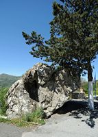 Géologie de l’île de Crète. Bloc de calcaire du Pindos sur le mont Kedros près de Kissos. Cliquer pour agrandir l'image dans Adobe Stock (nouvel onglet).