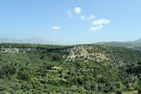 Le site archéologique d'Eleutherne en Crète. Le vallon d'Agia Kiriaki vu depuis la tour de l'acropole. Cliquer pour agrandir l'image dans Adobe Stock (nouvel onglet).