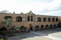 Le village d'Adele en Crète. Aile occidentale du monastère d'Arkadi. Cliquer pour agrandir l'image dans Adobe Stock (nouvel onglet).