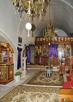 Le village d’Agia Galini en Crète. Intérieur du catholicon du monastère du Saint-Esprit à Kissos. Cliquer pour agrandir l'image dans Adobe Stock (nouvel onglet).