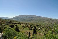 Le village d’Agia Galini en Crète. La partie orientale du mont Assiderotas vue depuis Kissos. Cliquer pour agrandir l'image dans Adobe Stock (nouvel onglet).