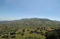 Le village d’Agios Pavlos en Crète. La partie orientale du mont Assiderotas vue depuis Kissos. Cliquer pour agrandir l'image dans Adobe Stock (nouvel onglet).