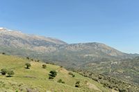 Le village d’Amari en Crète. La vallée d'Amari et le massif du Psiloritis vus depuis Chordaki. Cliquer pour agrandir l'image dans Adobe Stock (nouvel onglet).