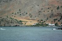 Le village d’Anopoli en Crète. Le village de Finikas à l'ouest de Loutro. Cliquer pour agrandir l'image dans Adobe Stock (nouvel onglet).