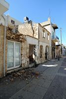 Le village d'Arkalochori en Crète. Dégâts du séisme du 27 septembre 2021. Cliquer pour agrandir l'image dans Adobe Stock (nouvel onglet).