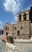 Le village d’Avdou en Crète. Le clocher de la Panagia Kardiotissa à Kéra. Cliquer pour agrandir l'image dans Adobe Stock (nouvel onglet).