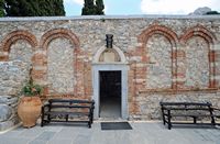 Le village d’Avdou en Crète. Narthex occidental de l'église de la Panagia Kardiotissa à Kéra. Cliquer pour agrandir l'image dans Adobe Stock (nouvel onglet).