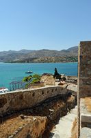 L’île de Spinalonga en Crète. Le bastion de Tiépolo de la forteresse de Spinalonga. Cliquer pour agrandir l'image dans Adobe Stock (nouvel onglet).
