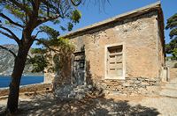 L’île de Spinalonga en Crète. L'hôpital de l'ancienne léproserie de Spinalonga. Cliquer pour agrandir l'image dans Adobe Stock (nouvel onglet).