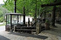 Le village d’Épiskopi en Crète. Moulin décoratif dans une taverne d'Argyroupoli. Cliquer pour agrandir l'image dans Adobe Stock (nouvel onglet).