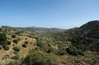 Le village de Goniès en Crète. La vallée en contrebas de Goniès. Cliquer pour agrandir l'image dans Adobe Stock (nouvel onglet).