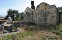 Le village de Kalyvès en Crète. L'église Saint-Jean le Théologien à Stylos. Cliquer pour agrandir l'image dans Adobe Stock (nouvel onglet).