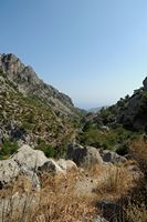 Le village de Koutsouras en Crète. Les gorges d'Orino. Cliquer pour agrandir l'image dans Adobe Stock (nouvel onglet).