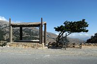 Le village de Kritsa en Crète. Belvédère sur la route de Katharo. Cliquer pour agrandir l'image dans Adobe Stock (nouvel onglet).
