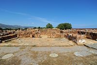 Le village de Malia en Crète. L'aile ouest du palais. Cliquer pour agrandir l'image dans Adobe Stock (nouvel onglet).