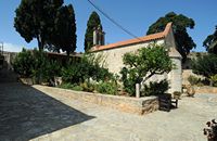 Le village de Néapolis en Crète. L'église Sainte-Trinité du monastère d'Aréti. Cliquer pour agrandir l'image dans Adobe Stock (nouvel onglet).
