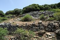 Le village de Néapolis en Crète. Les ruines de la cité antique de Dréros. Cliquer pour agrandir l'image dans Adobe Stock (nouvel onglet).