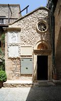 Le village de Palékastro en Crète. L'église du monastère de Moni Toplou. Cliquer pour agrandir l'image dans Adobe Stock (nouvel onglet).