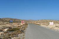 Le village de Palékastro en Crète. La route du cap Sidéros. Cliquer pour agrandir l'image dans Adobe Stock (nouvel onglet).