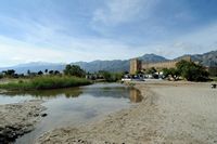 Le village de Patsianos en Crète. Le château de Frangokastello vu depuis la plage. Cliquer pour agrandir l'image dans Adobe Stock (nouvel onglet).
