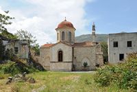 Le village de Thronos en Crète. Église du monastère Moni Assomaton. Cliquer pour agrandir l'image dans Adobe Stock (nouvel onglet).