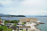 La ville de Corfou. Le port de Faliraki. Cliquer pour agrandir l'image dans Adobe Stock (nouvel onglet).