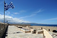 Les fortifications d’Héraklion en Crète. Terrasse de la forteresse. Cliquer pour agrandir l'image dans Adobe Stock (nouvel onglet).